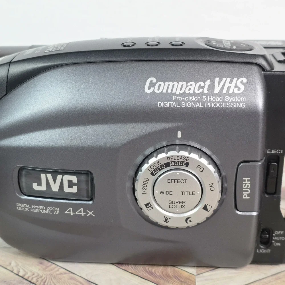 VTG 1998 JVC GR-AX930U Compact VHS Camcorder Videomovie Bundle TESTED Works